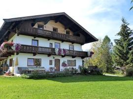 Lanzenbauernhof, farm stay in Going