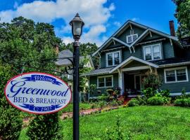 Greenwood Bed & Breakfast, hotel perto de Gateway University Research Park, Greensboro