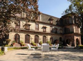 Palace Hotel - Bikaner House, hotel with parking in Mount Ābu