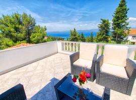 Apartments Damir - Katarina, hotel in Sutivan