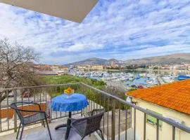 Apartments and Rooms Iva