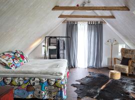 Studio på loftet i Sankt Olof, hotel v destinaci Sankt Olof