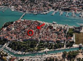 Studio Terrace Borgoforte, hotel in Trogir