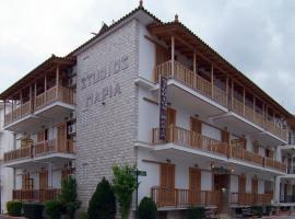 Studios Maria, hotel with parking in Paralion astros