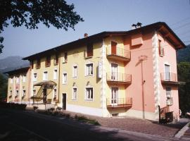 Albergo Ristorante Marcheno, hotel con estacionamiento en Marcheno