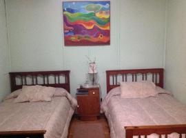 Hostal Renoir, hostal o pensión en San Fernando