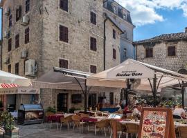 Hotel Rendez Vous, hotell i Kotor