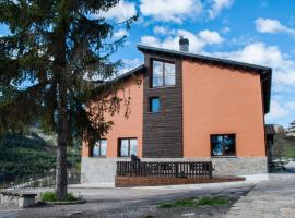 Alberg Cal Manel, hotel cerca de Macizo del Pedraforca, Saldes