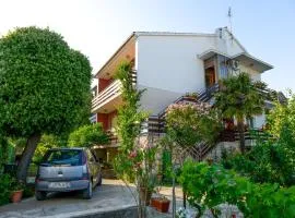Apartments Ivo