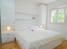 Holiday house between the sea and lakes