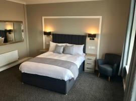 The Raven Hotel, hotell i Corby