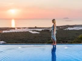 Lux Villa Elpida Falassarna with Heated Pool, 2km to Falassarna Beach, hotel in Kavoúsion