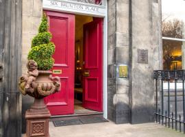 Six Brunton Place Guest House, hotelli kohteessa Edinburgh lähellä maamerkkiä Holyroodin palatsi