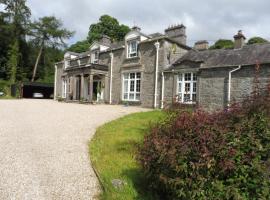 Ross House Equestrian Holidays, hotel near Crover Castle, Mountnugent