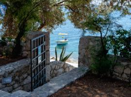 Pine Beach Villa, hotel v destinaci Hvar