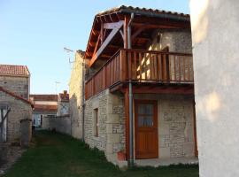 Chambre d'hôte Au col de Cygne, hotel di Blanzac-lès-Matha