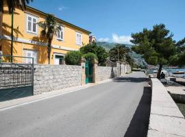 Villa Miramare , Dobrota seafront, bezbariérové ubytování v destinaci Kotor