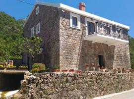 Apartment Mond, pet-friendly hotel in Virpazar