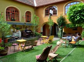 MuziKafe - Home of Culture, hotel boutique en Ptuj