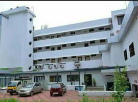 Queens Tourist Home, hotel v destinaci Badagara