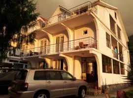 Rezo's House