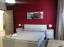 B&B LA CORTE di TIZIANA: San Giovanni Lupatoto, Verona Uno Shopping Centre yakınında bir otel