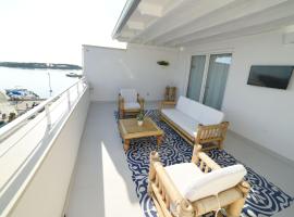 Latino Rent Room B&B vista mare, hotelli kohteessa Porto Cesareo lähellä maamerkkiä Isola dei Conigli -saari