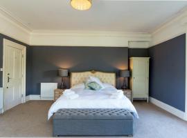 Baie Mooar House, Boutique B&B, guest house in Ramsey