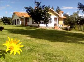 Hospedaje y Zona de Camping Pistacho, casa di campagna a Villa de Leyva