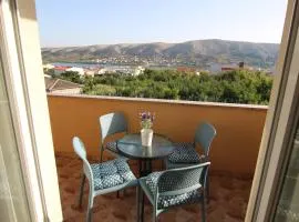 Family Apartments House Damir