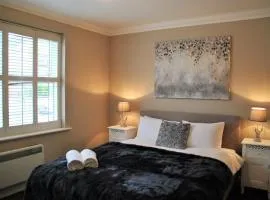 Lord Raglan House One Bedroom with Parking