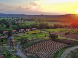 COOLLiving Farmhouse Organic, alojamento de turismo rural em Wang Nam Khieo