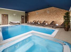 Amálka u Řípu, hotel with hot tubs in Straškov