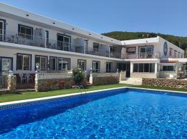 Apartamentos Cana Sofía, hotel em Cala Llonga