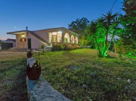 Leandros Private House Near Shipwreck Beach, beach rental in Maríai