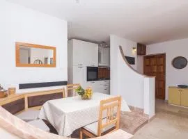 APARTMENTS A&B