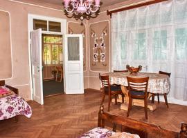 Nukri Guest House, hotel in Gori