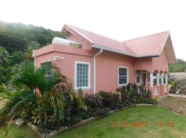 BenCastle Villa, Cottage in Gros Islet