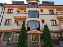 Kukunesh Apartments