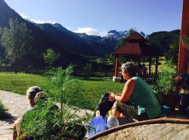 Guesthouse Alpini, feriebolig i Lëpushë