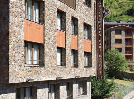 Apartaments Sant Bernat, hotel en Canillo