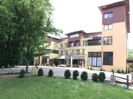 奧庫斯基格蘭德羅澤維耶酒店