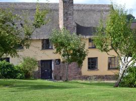 The Linhay, hotel with parking in Copplestone