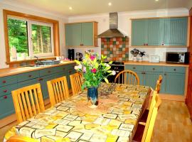 Torcroft Lodges, villa in Drumnadrochit