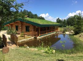 Eco House Butinar, hotel s parkiriščem v mestu Kosmach