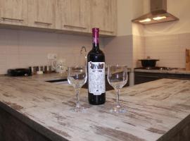 Cozy Apartment In Real Heart Of Old Tbilisi