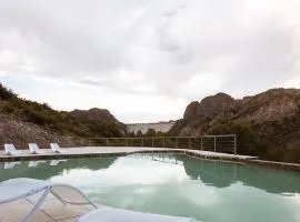 Bosque Divino Cabañas & Suites
