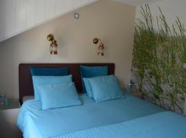 B&B Bij MoeMee, bed & breakfast στη Γάνδη