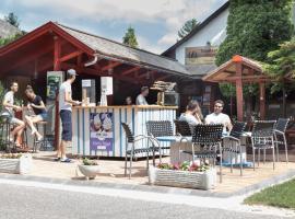 Vadásztanya Apartmanházak, hotel with parking in Siófok