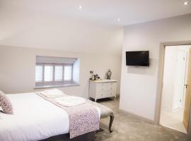 Rutland Water Courtyard Rooms, hotel with parking in Oakham